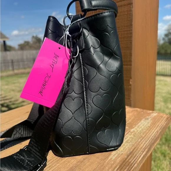 NWT Betsey Johnson XOMIA heart embossed Bucket Black bag - Picture 4 of 9